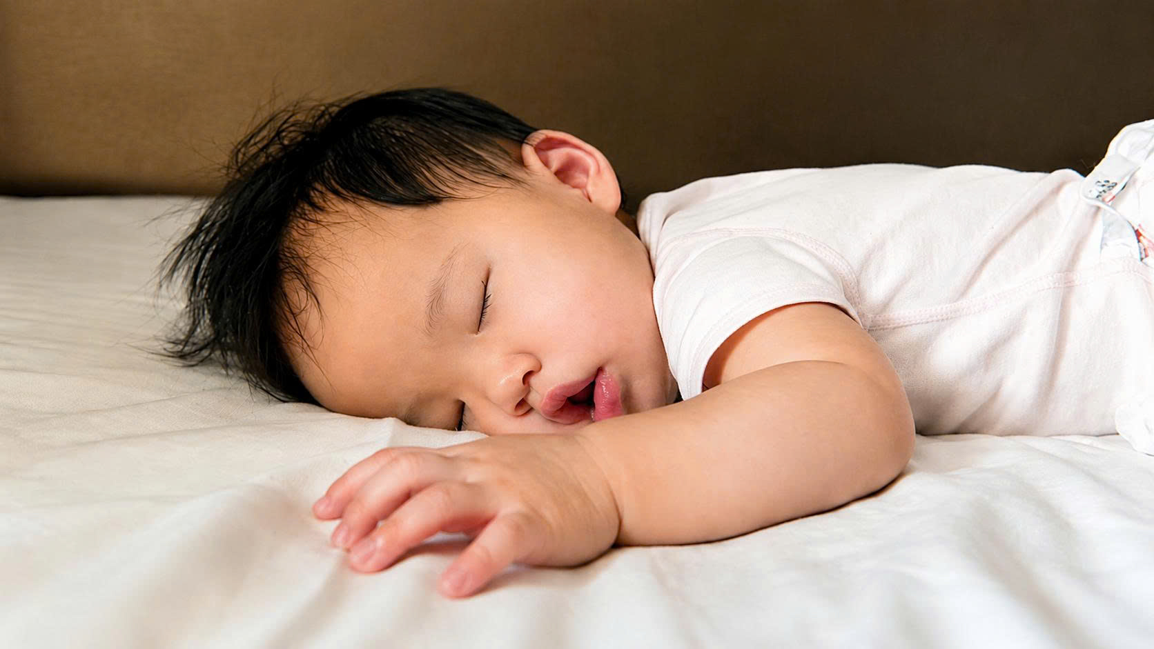 Trẻ thở bằng miệng khi ngủ do tắc nghẽn đường thở